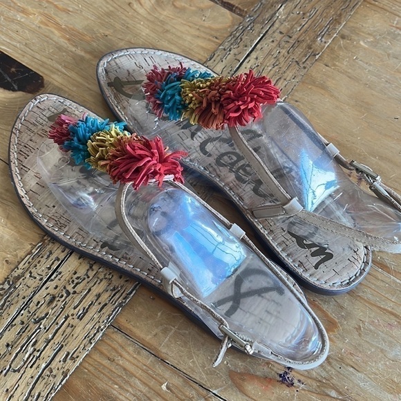 Sam Edelman Suede Multicolored Rainbow PomPom T-Strap Sandal Cream 9 - Picture 4 of 15
